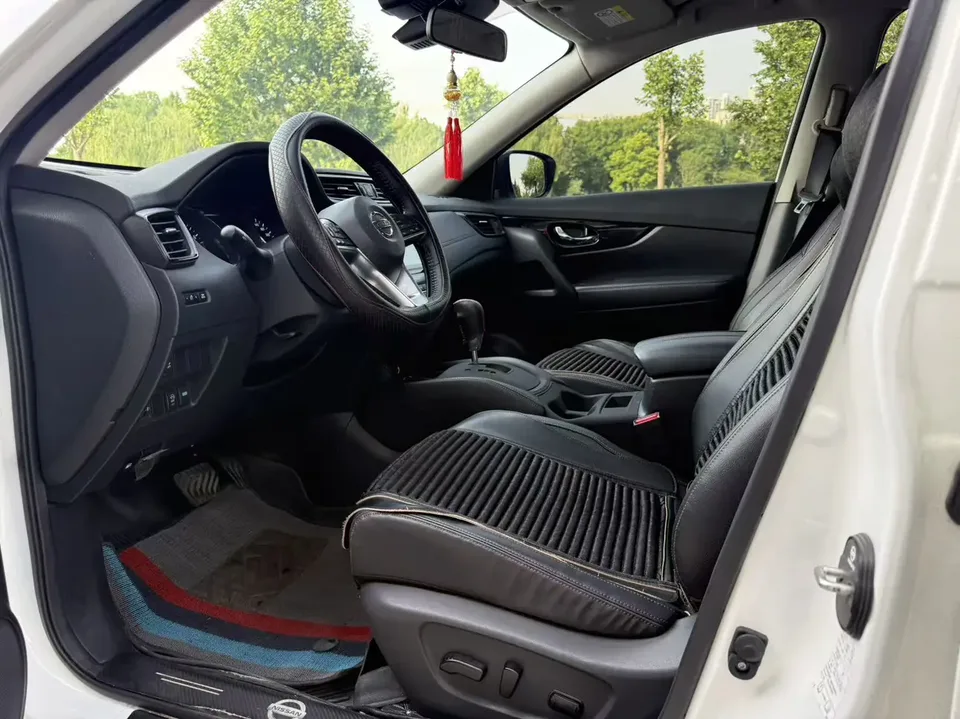 Nissan X-Trail Classic Edition 2.0L 2WD Intelligent Link Premium Edition 2025 — миниатюра 5