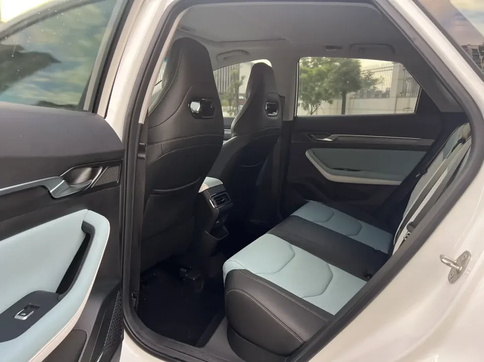 Geely Emgrand S 1.4T CVT Crossover Player Edition 2023 — миниатюра 5