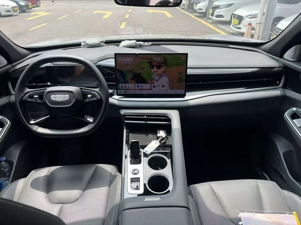 Geely Atlas Boyue 1.5TD Longteng Edition 2026 — thumbnail 3