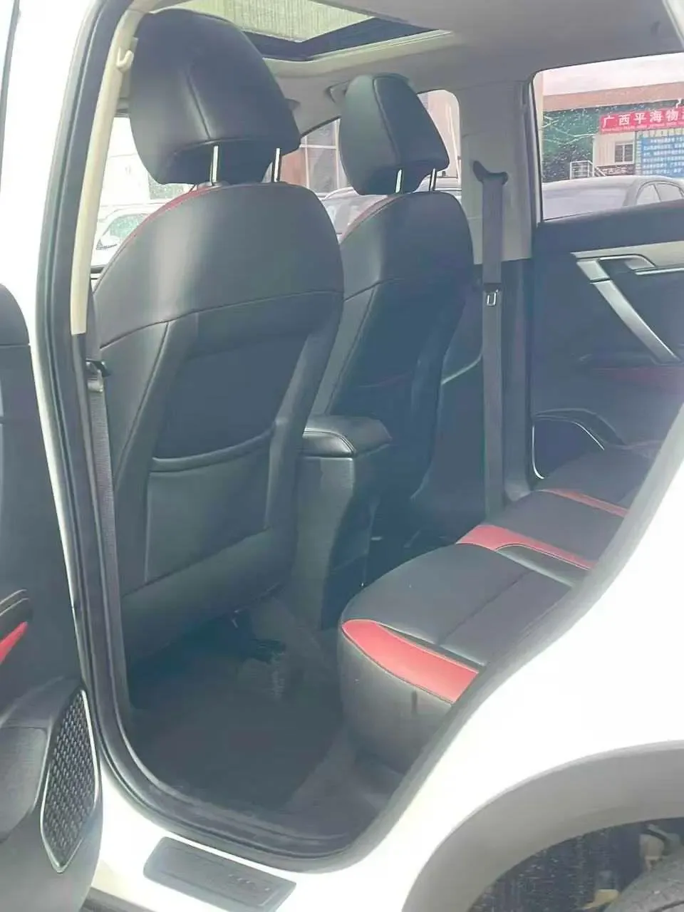 Geely Coolray SX11 Binyue 240T DCT Platinum Edition 2022 — миниатюра 3