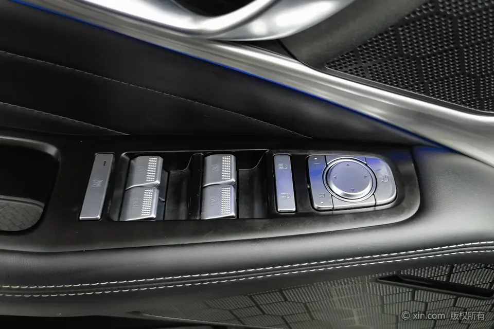 GAC Trumpchi GS8 Trumpchi GS8 Pilot Series 2.0TGDI 2WD Luxury Smart Edition 2024 — thumbnail 5