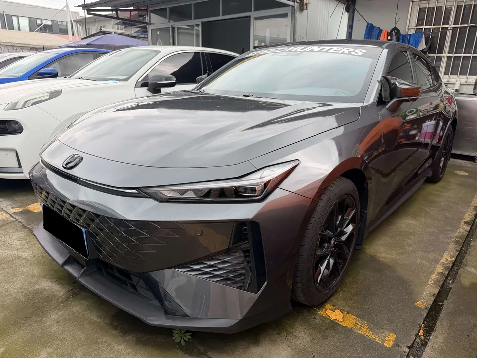 Changan UNI-V 2024