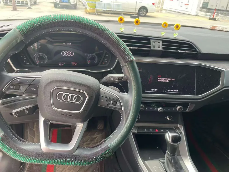 Audi Q3 Audi Q3 2022 35 TFSI Fashionable and Dynamic 2022 — миниатюра 3