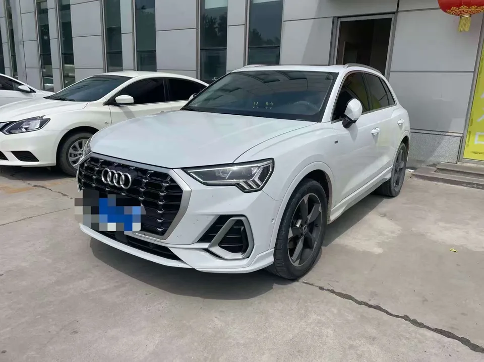 Audi Q3 Audi Q3 2022 35 TFSI Fashionable and Dynamic 2022 — фото 1, купить с доставкой в Москву