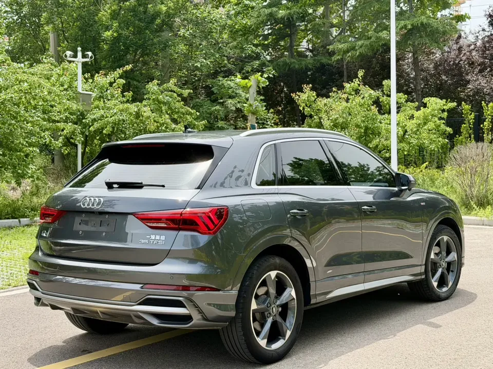Audi Q3 Audi Q3 2022 35 TFSI Fashionable and Dynamic 2022 — миниатюра 2
