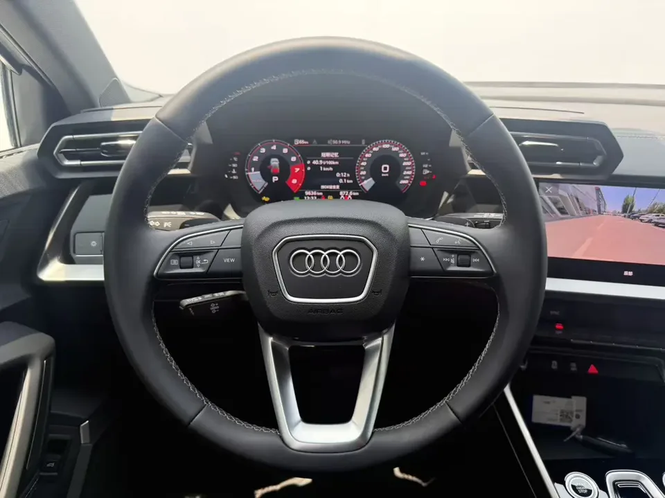 Audi A3 Audi A3 2025 Sportback 35 TFSI Flying Express 2026 — миниатюра 4