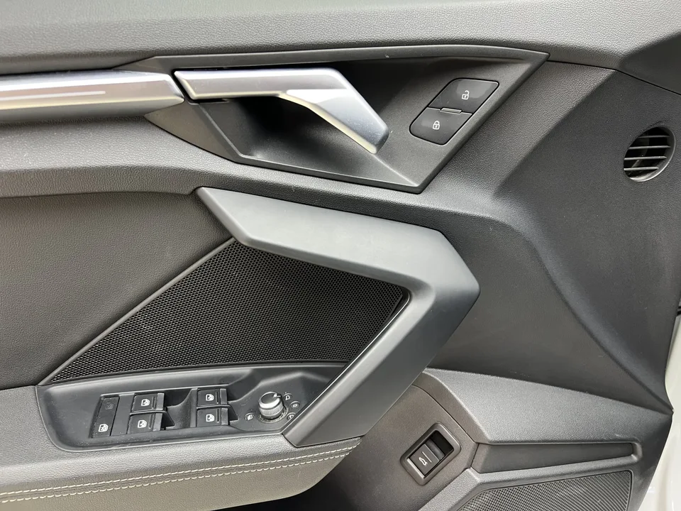 Audi A3 A3L Limousine 35 TFSI Fashionable and Elegant 2024 — миниатюра 4