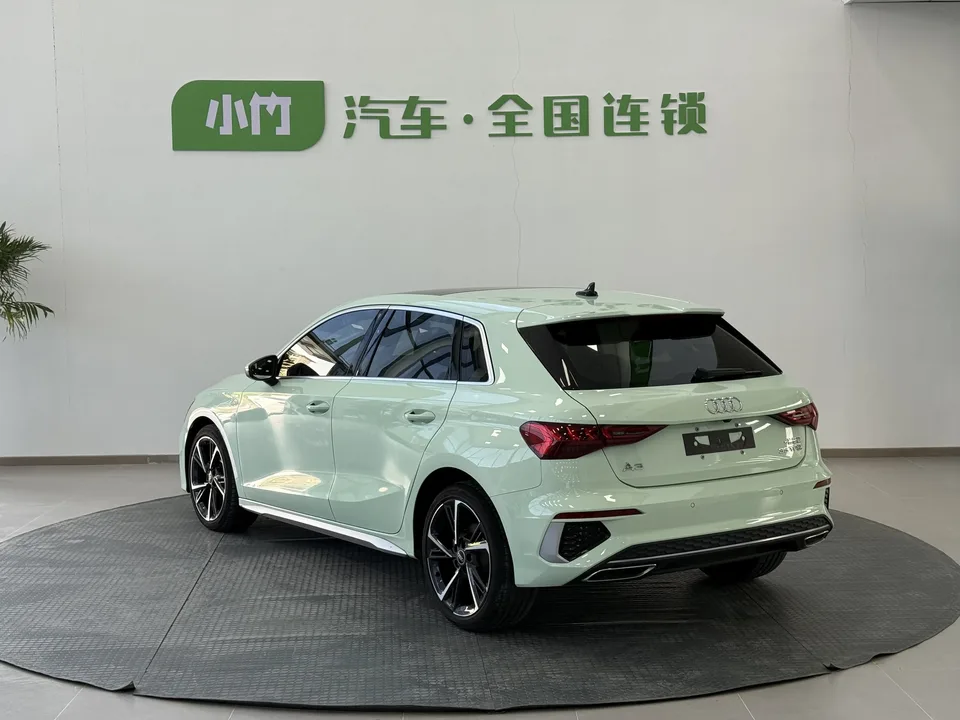 Audi A3 Sportback 35 TFSI stylish and sporty 2023 — миниатюра 2