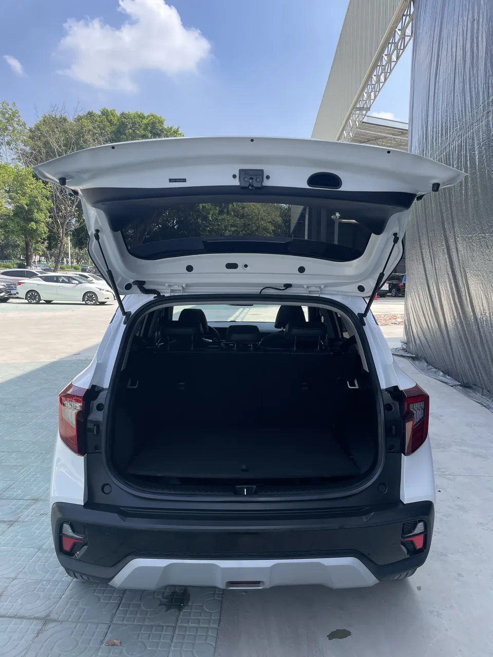 Kia Seltos 1.4T DCT distinguished luxury version 2024 — миниатюра 5