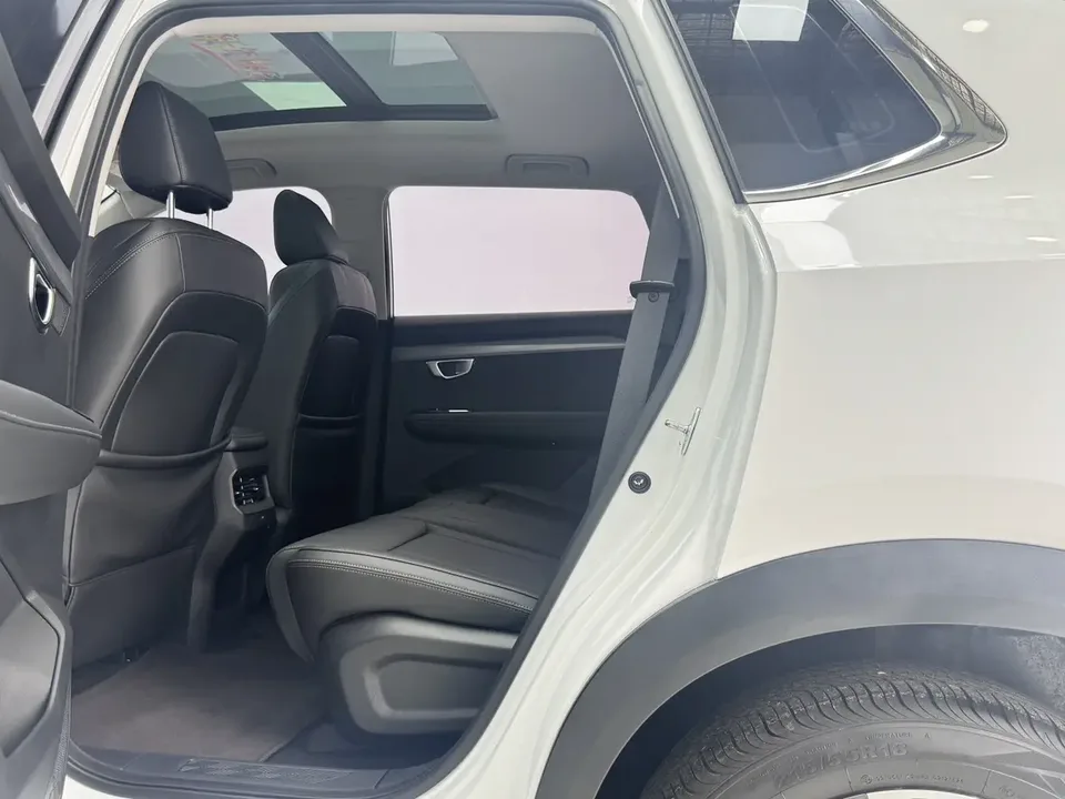 Wuling Asta Star 1.5T Automatic Xingyao Edition 2023 — thumbnail 4