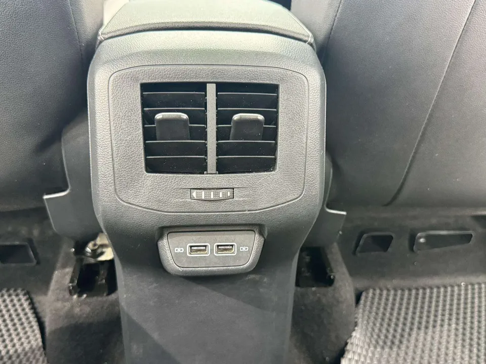Volkswagen Explore the shadows Explore the shadows 200TSI DSG Joy Smart Edition 2023 — thumbnail 2