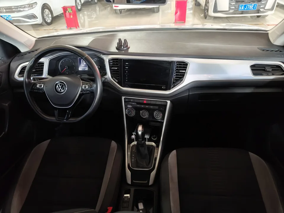 Volkswagen T-Roc Tanyue 280TSI DSG 2WD Elite PLUS 2023 — миниатюра 5