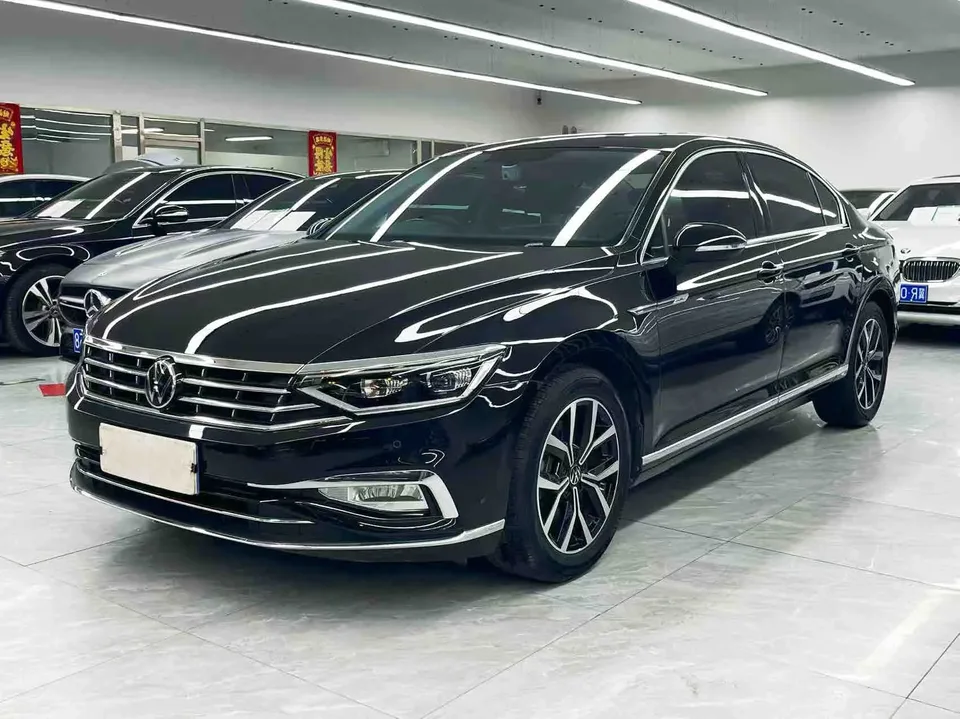 Volkswagen Magotan Magotan 2020 330TSI DSG Leading Edition 2022 — фото 1, купить с доставкой в Москву