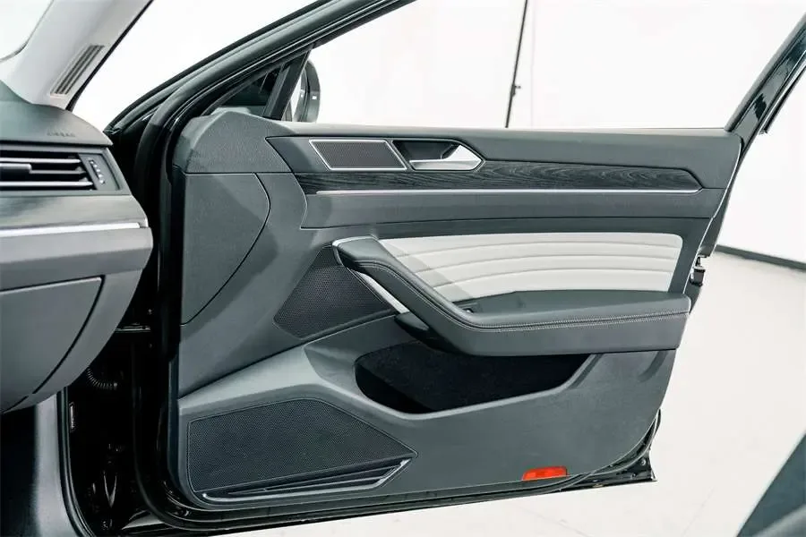Volkswagen Magotan Magotan 2026 30 million selected model 380TSI DSG luxury model 2025 — миниатюра 3