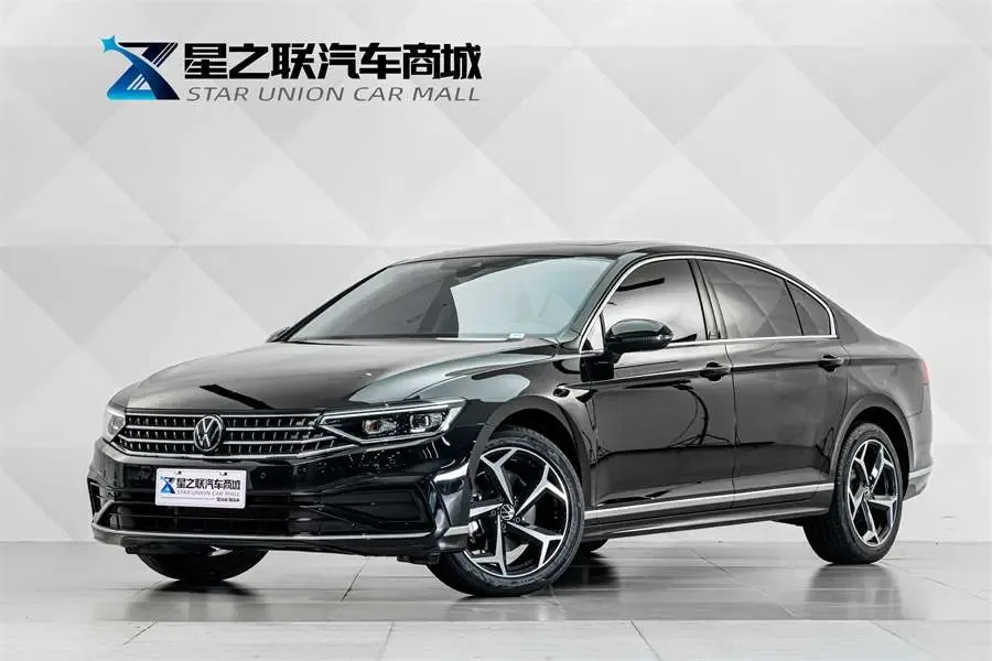 Volkswagen Magotan Magotan 2026 30 million selected model 380TSI DSG luxury model 2025 — фото 1, купить с доставкой в Москву