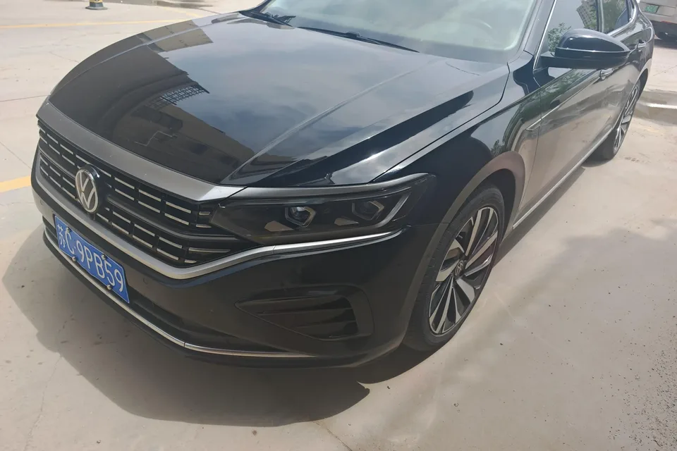 Volkswagen Passat facelift 380TSI luxury version 2023 — миниатюра 5