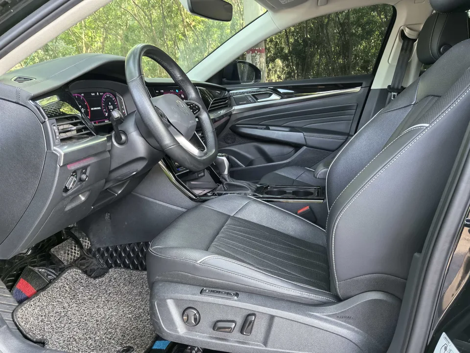 Volkswagen Passat Passat facelift 380TSI luxury version 2023 — thumbnail 3