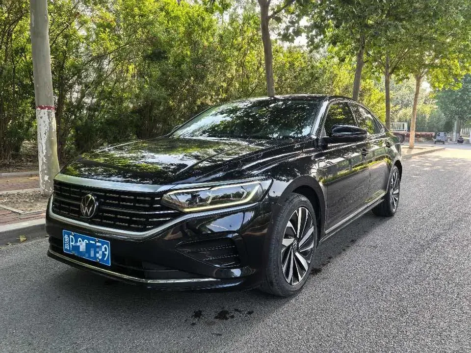 Volkswagen Passat Passat facelift 380TSI luxury version 2023 — photo 1, buy with delivery to Moscow