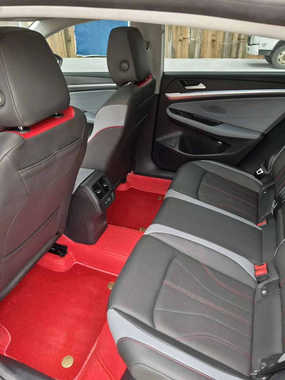 Volkswagen Lamando Lingdu L 280TSI DSG Hot Edition 2022 — миниатюра 5