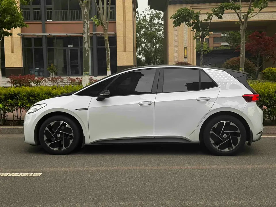 Volkswagen ID.3 Volkswagen ID.3 Pure Smart Edition 2023 — thumbnail 3