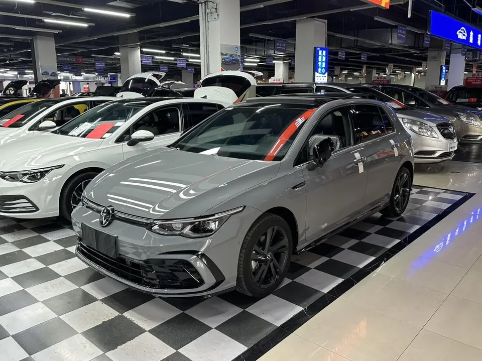 Volkswagen Golf 2024