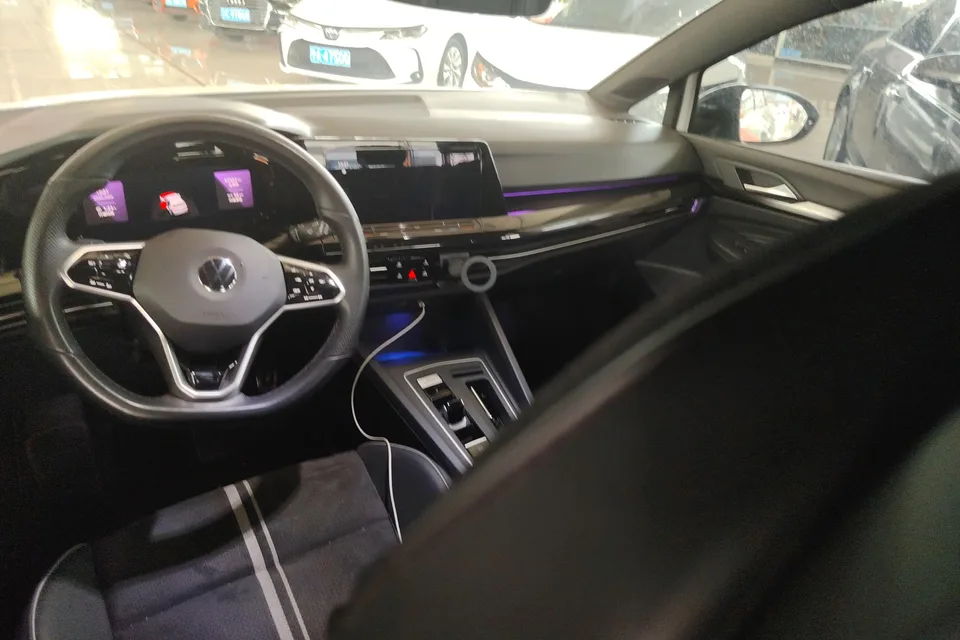 Volkswagen Golf Golf 2023 280TSI DSG R-Line Lite 2022 — миниатюра 4