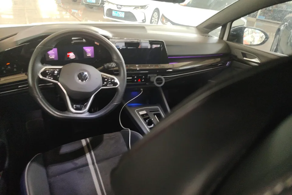 Volkswagen Golf Golf 2023 280TSI DSG R-Line Lite 2022 — миниатюра 5