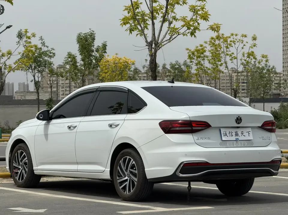 Volkswagen Lavida Lavida 2023 300TSI DSG Full Elegance Edition 2024 — thumbnail 2