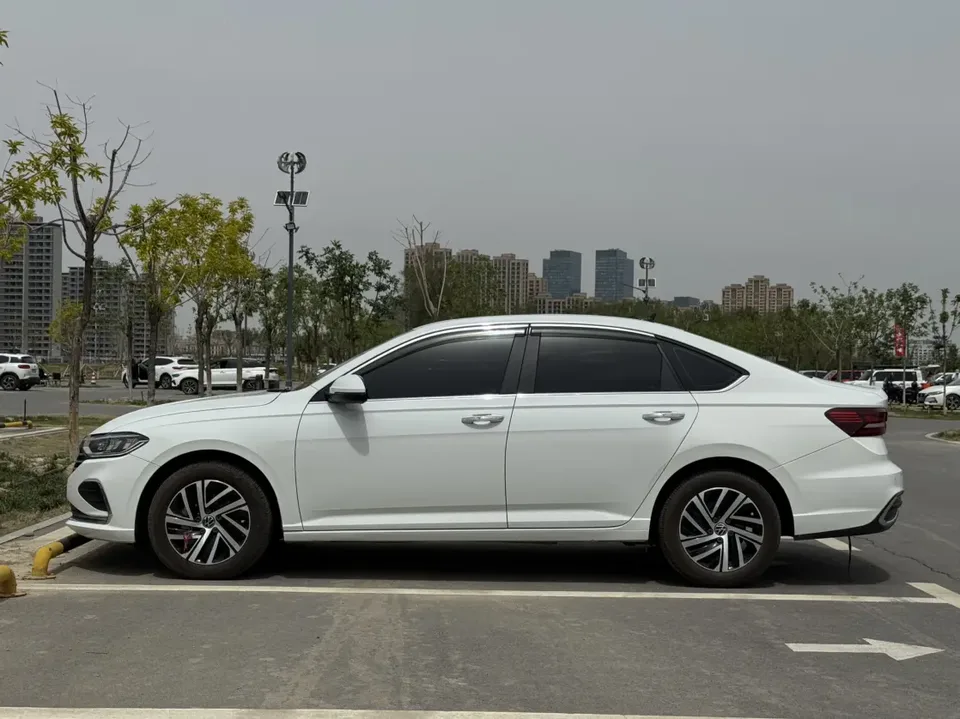 Volkswagen Lavida Lavida 2023 300TSI DSG Full Elegance Edition 2024 — thumbnail 4