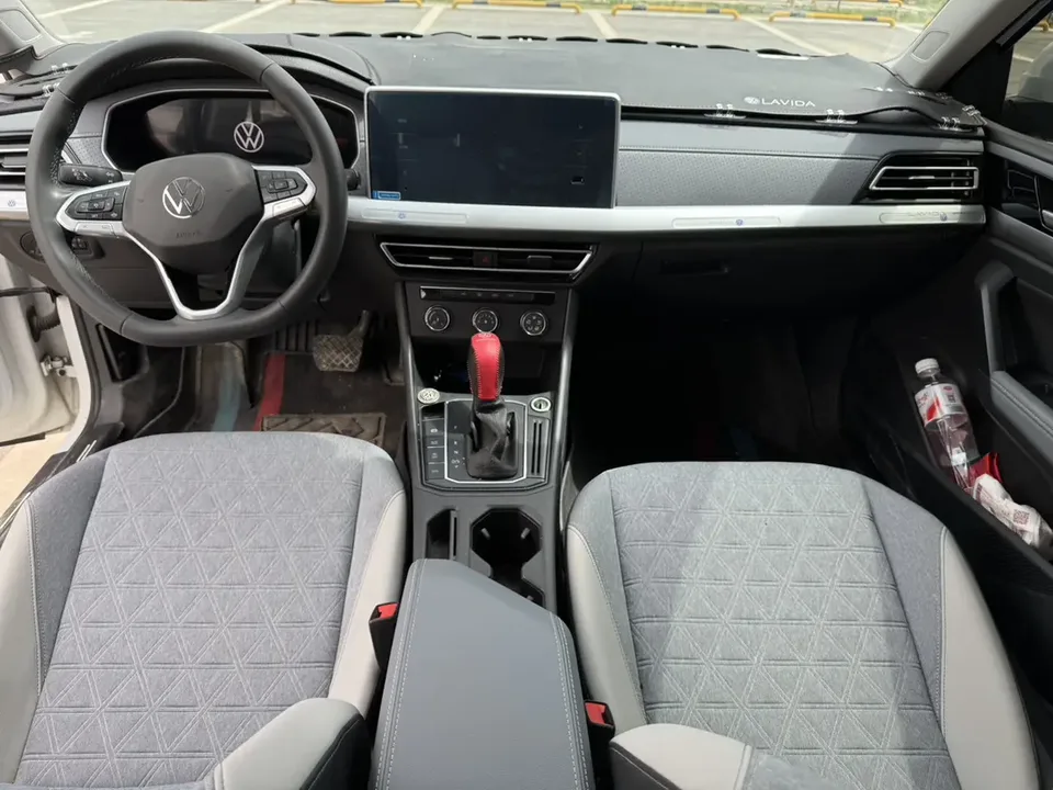 Volkswagen Lavida Lavida 2023 300TSI DSG Full Elegance Edition 2024 — thumbnail 5
