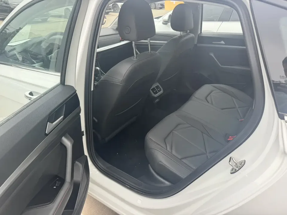 Volkswagen Lavida Lavida 2024 300TSI DSG Starry Sky Leading Edition 2024 — thumbnail 5