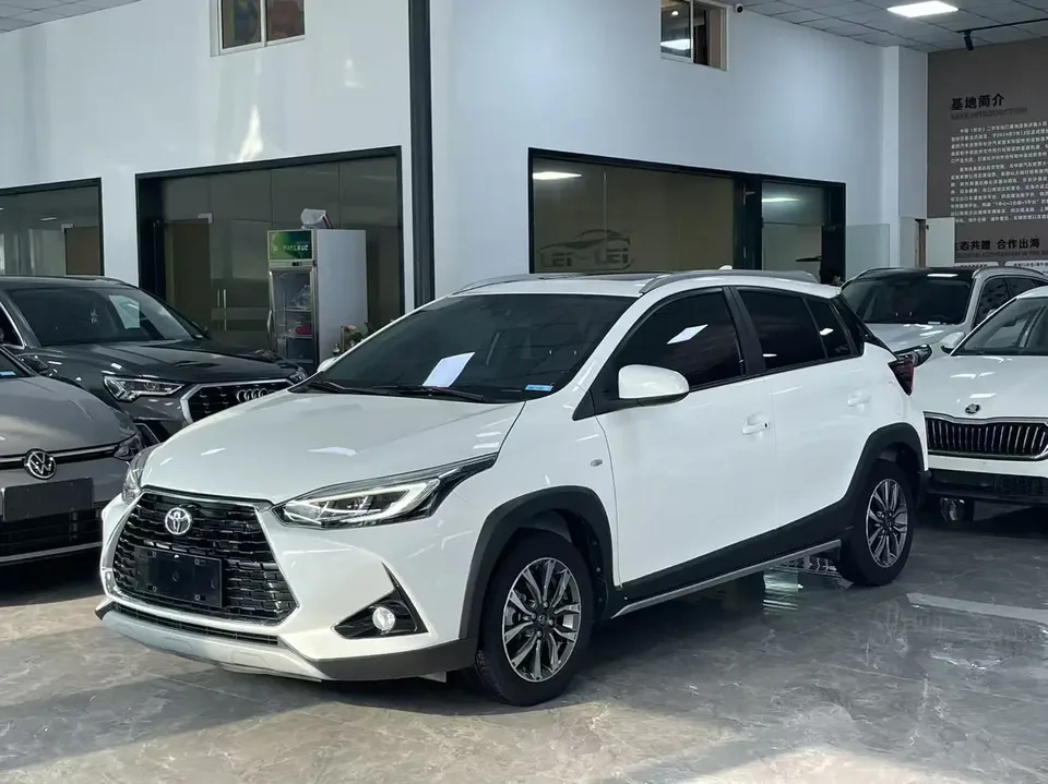 Toyota Yaris L 2022