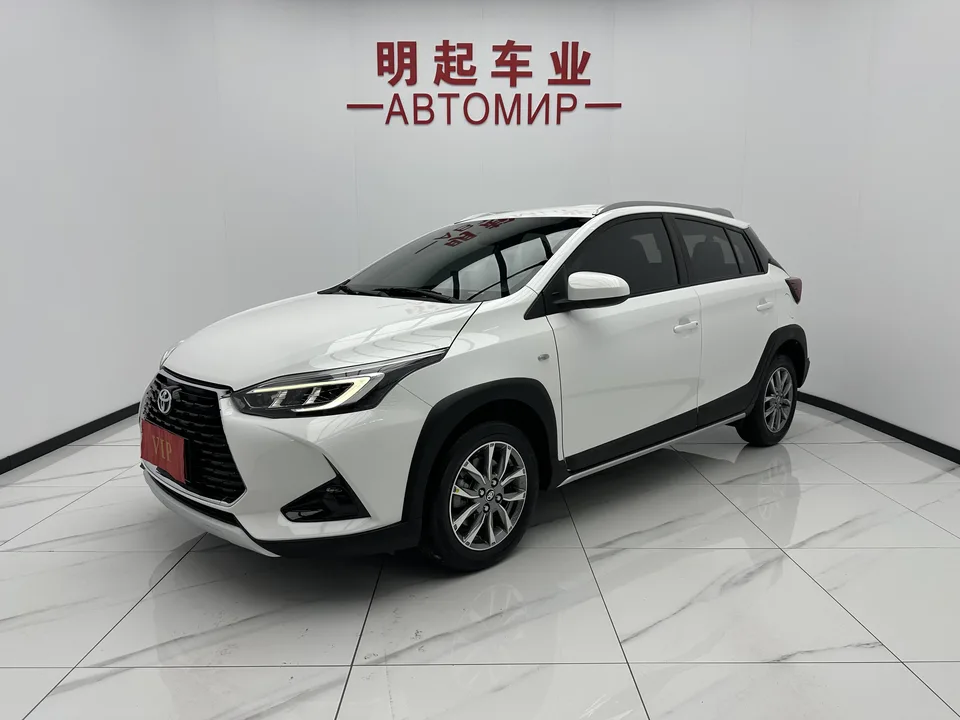 Toyota Yaris L Yaris L YARiS L Zhixuan 2022 Zhixuan X 1.5L CVT luxury PLUS version 2022 — photo 1, buy with delivery to Moscow