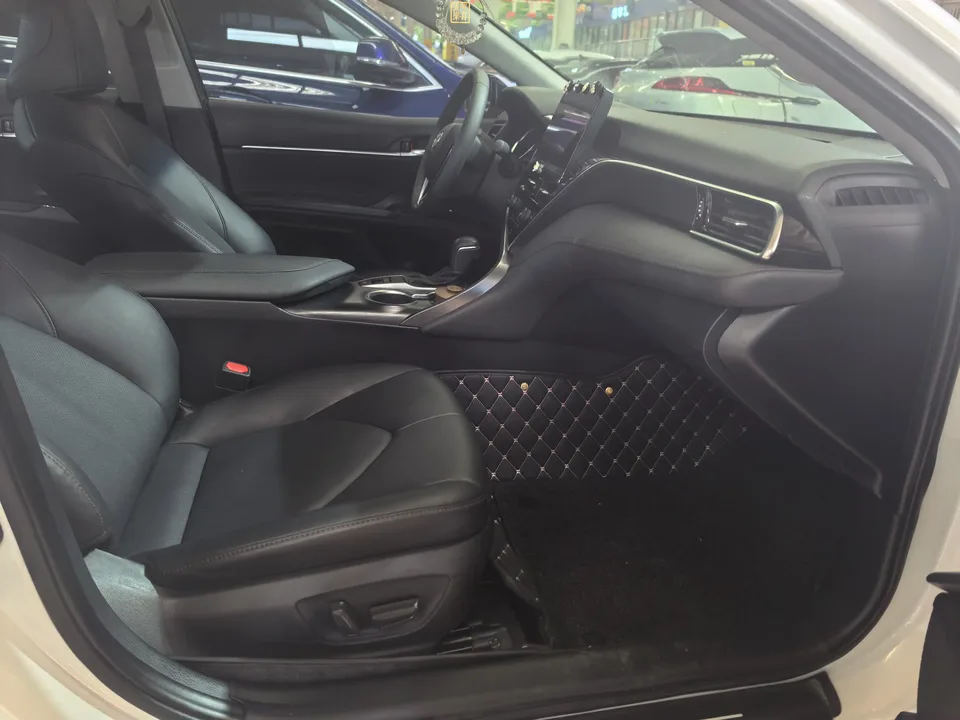 Toyota Camry 2.0GVP Deluxe Edition 2024 — миниатюра 4