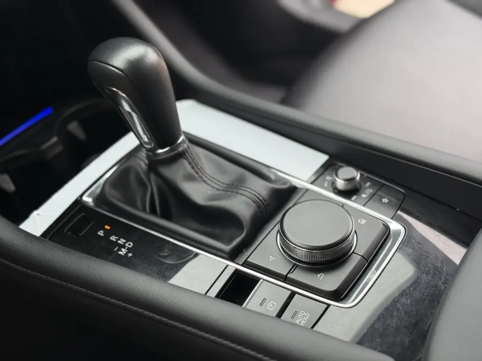 Mazda Axela Mazda3 Angkesela 2.0L Automatic Premium Edition 2023 — thumbnail 5