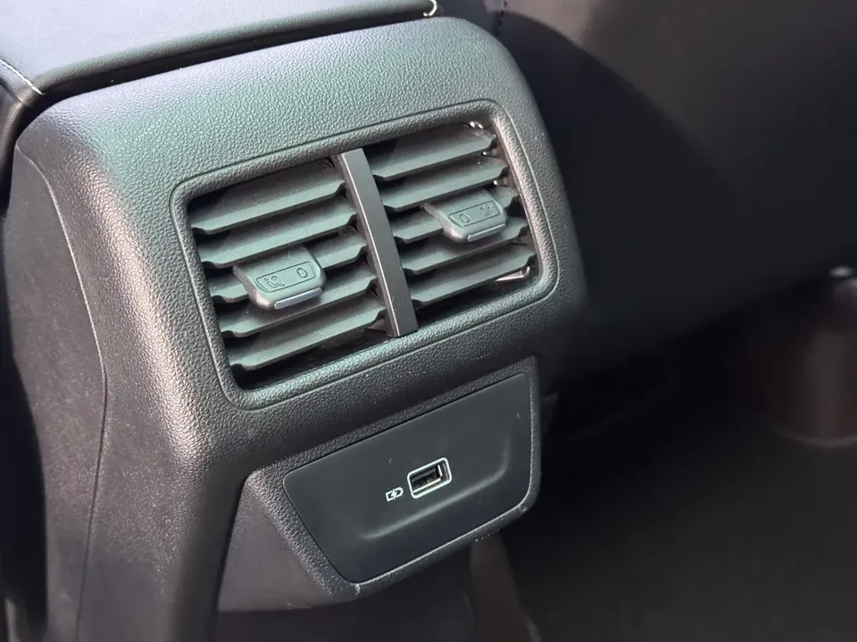Jetta VS7 Jetta VS7 280TSI Automatic Thousand Miles of Rivers and Mountains Glory Edition 2024 — thumbnail 5