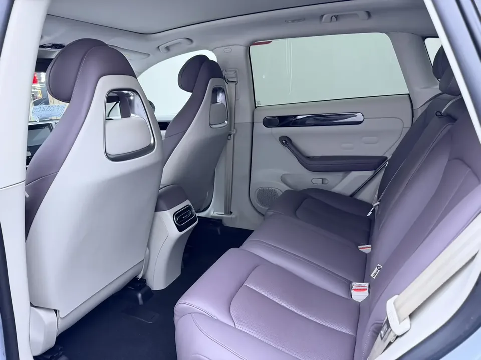 Leapmotor Zero running C11 Extended Range 180 Comfort Edition 2023 — миниатюра 3