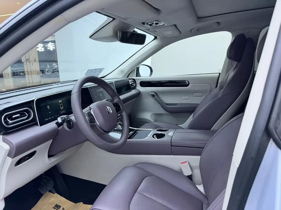 Leapmotor Zero running C11 Extended Range 180 Comfort Edition 2023 — миниатюра 5