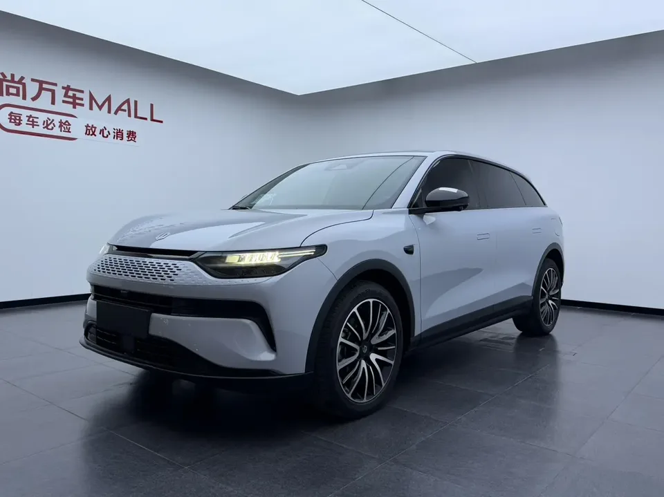 Leapmotor Zero running C11 Extended Range 180 Comfort Edition 2023 — фото 1, купить с доставкой в Москву