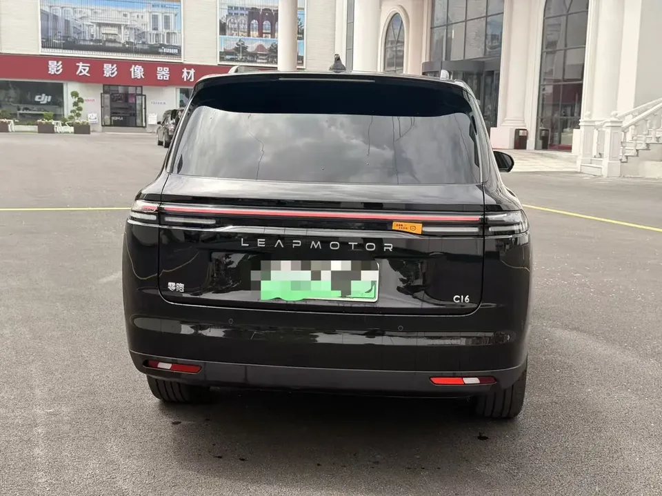Leapmotor C16 Extended Range 200 LiDAR Edition 2025 — миниатюра 2
