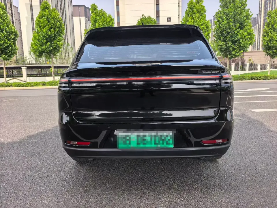 Leapmotor Zero running C10 Pure Electric 530 Smart Edition 2025 — миниатюра 2