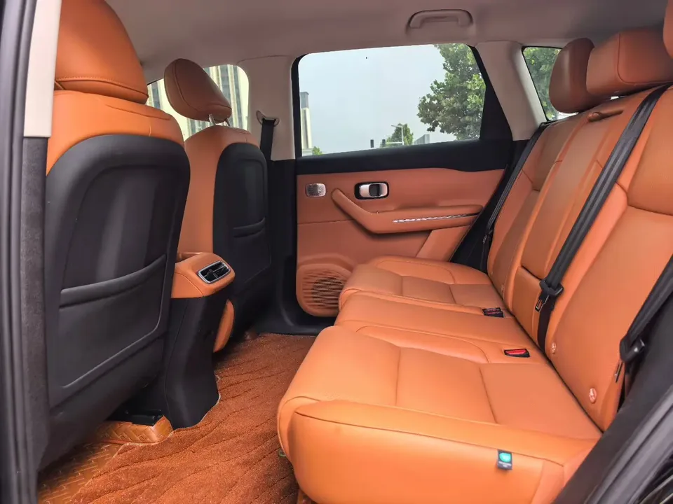 Leapmotor Zero running C10 Pure Electric 530 Smart Edition 2025 — миниатюра 3
