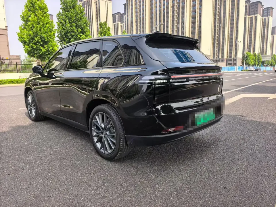 Leapmotor Zero running C10 Pure Electric 530 Smart Edition 2025 — миниатюра 4