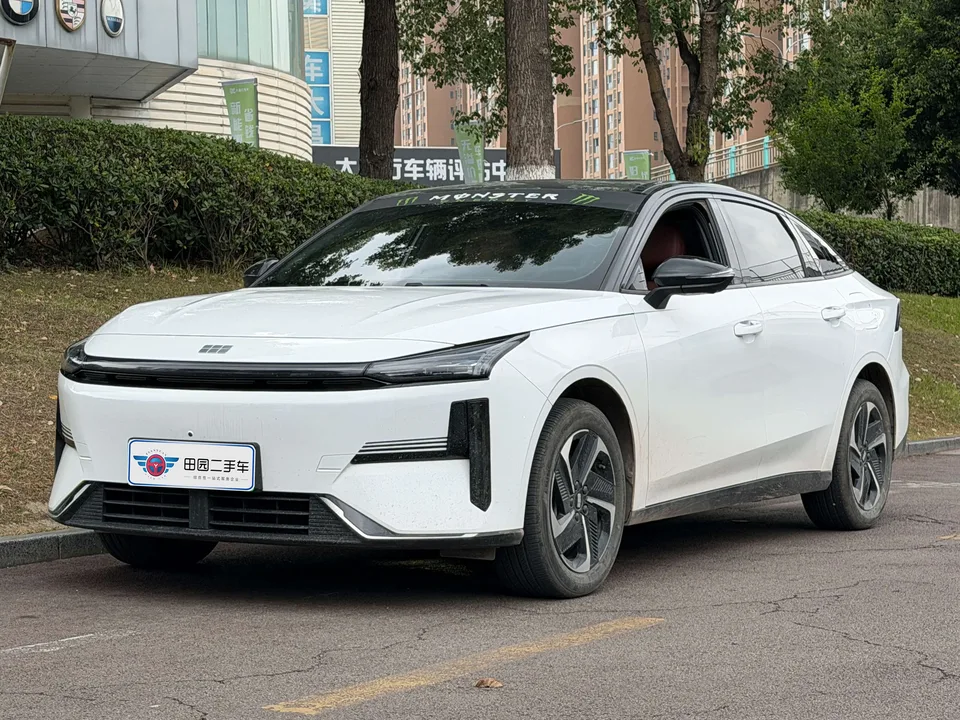 Geely Galaxy L6 2025