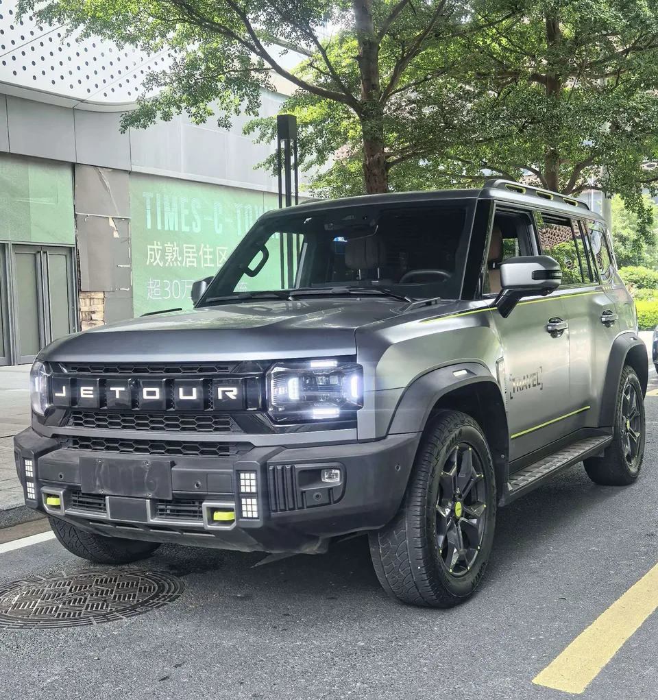 Jetour Jet Traveler 2.0TD 4WD Cross PRO+ 2023 — фото 1, купить с доставкой в Москву