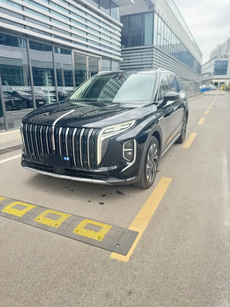 Hongqi HS7 PHEV 2024