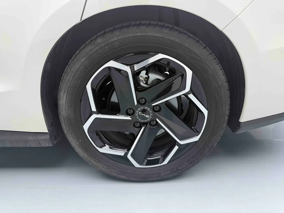 BYD Seal 06DM Seal 06DM DM-i 120KM Flagship 2024 — thumbnail 3