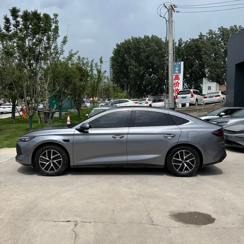 BYD Qin L DM Qin L DM Intelligent Driving Edition DM-i 120KM Leading Edition 2025 — thumbnail 4