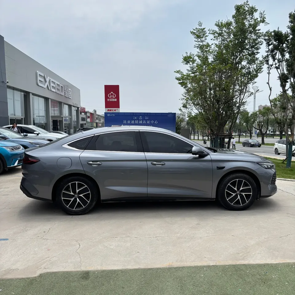 BYD Qin L DM Qin L DM Intelligent Driving Edition DM-i 120KM Leading Edition 2025 — thumbnail 5