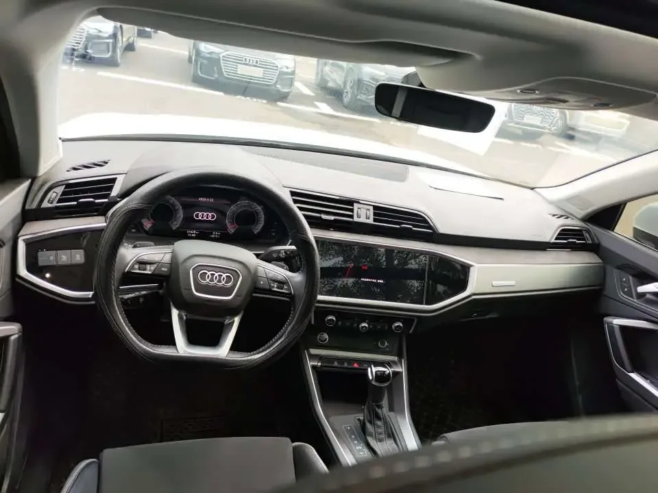 Audi Q3 Audi Q3 35 TFSI Stylish Dynamic 2022 — thumbnail 3